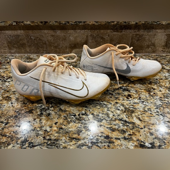 White and Gold Nike Vapor ultrafly 3 baseball metal spikes Size 8 - Picture 2 of 8